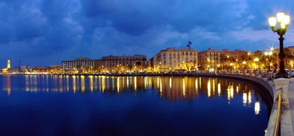 Fra Sole E Stelle Apartment Bari Exterior photo