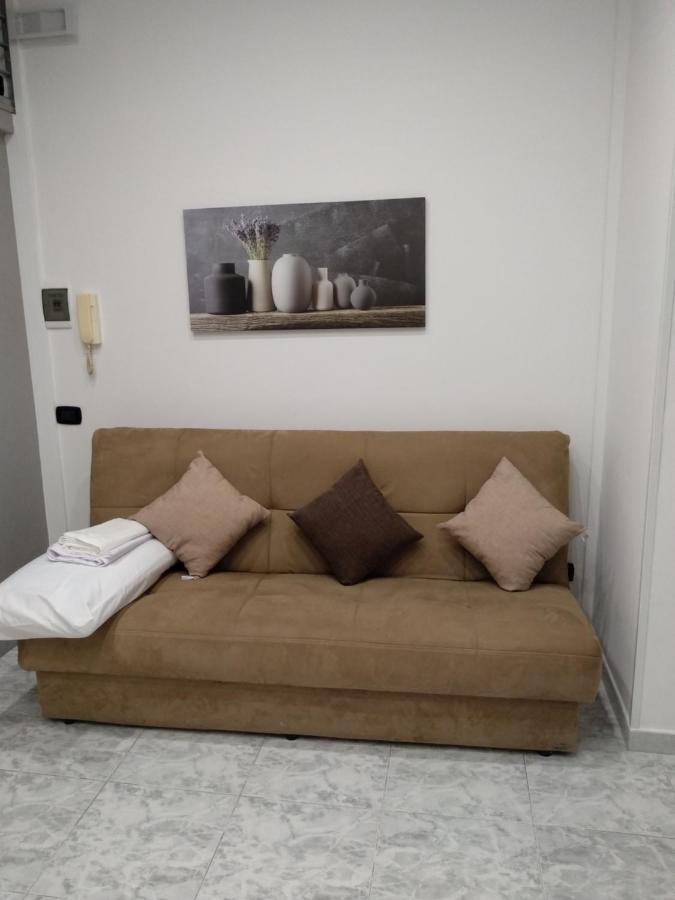 Fra Sole E Stelle Apartment Bari Exterior photo